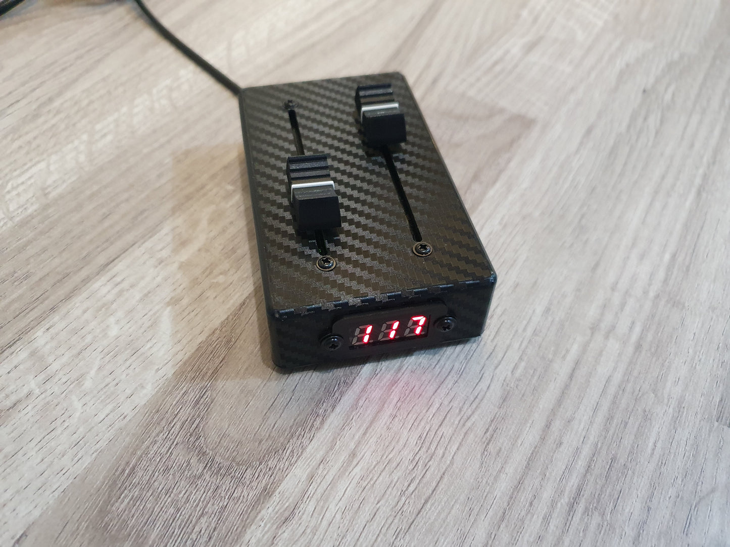 2 Fader USB and DIN MIDI controller