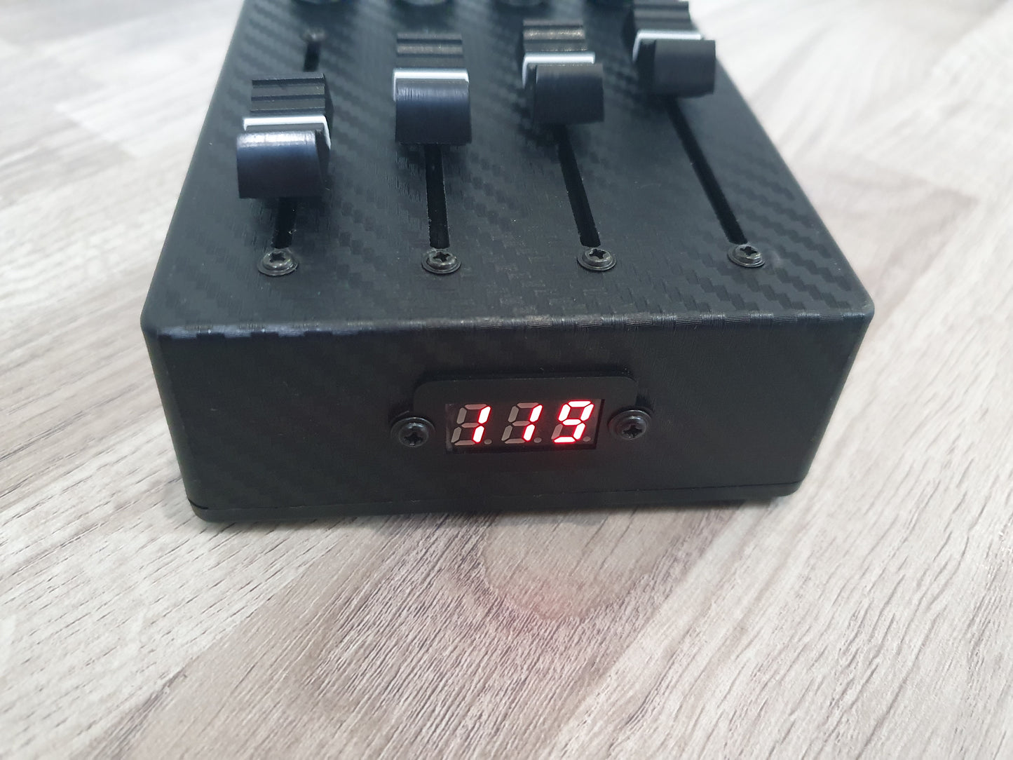 4 Fader 4 knob USB AND DIN MIDI controller