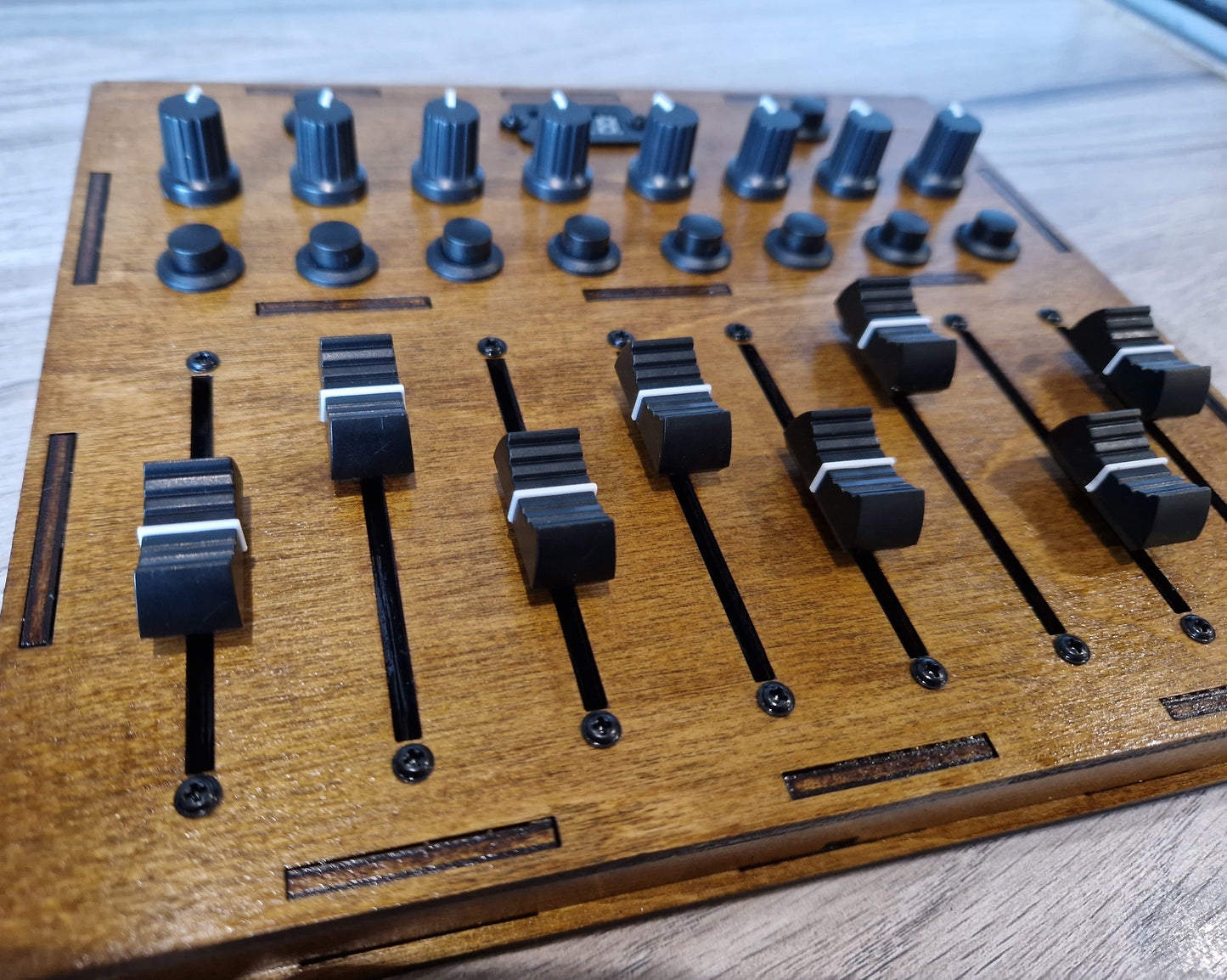8 fader 8 knob 8 button USB and DIN MIDI Controller