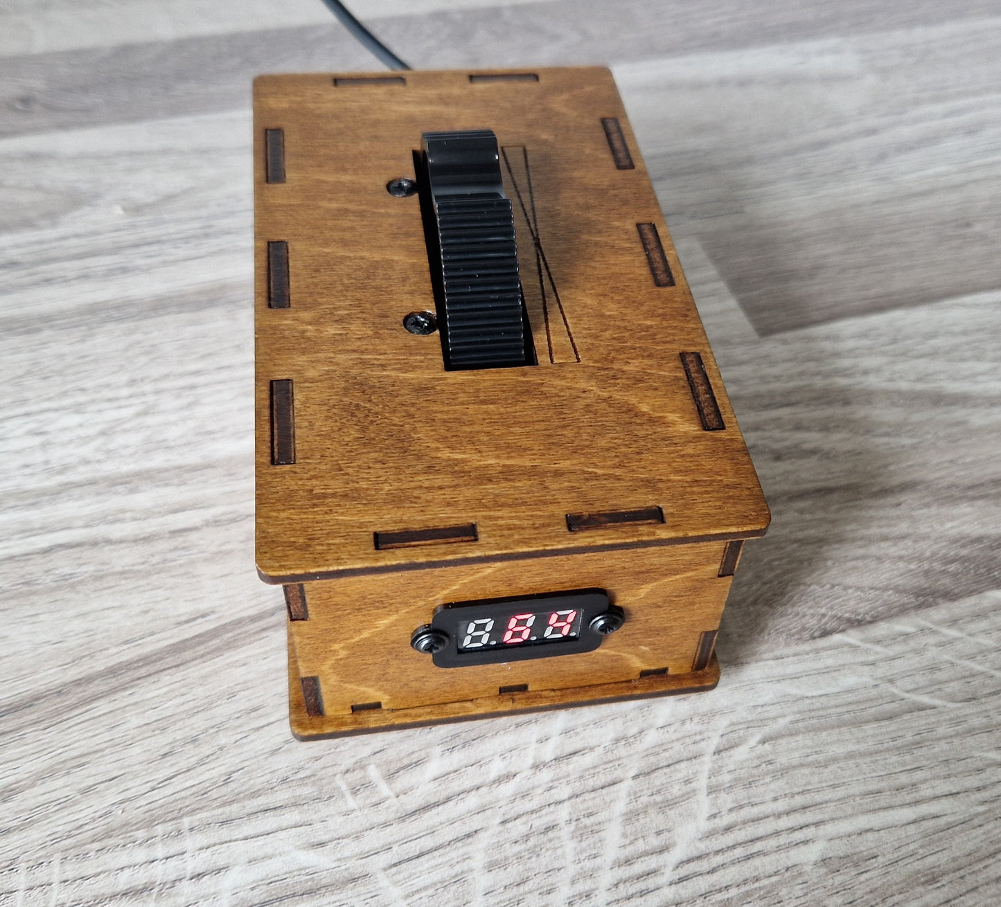 MIDI Pitch bend controller with expression pedal input