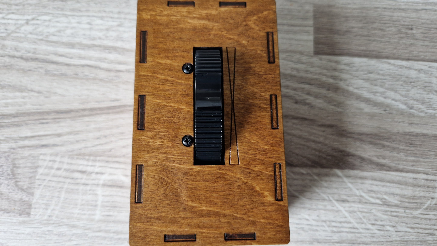 MIDI Pitch bend controller with expression pedal input