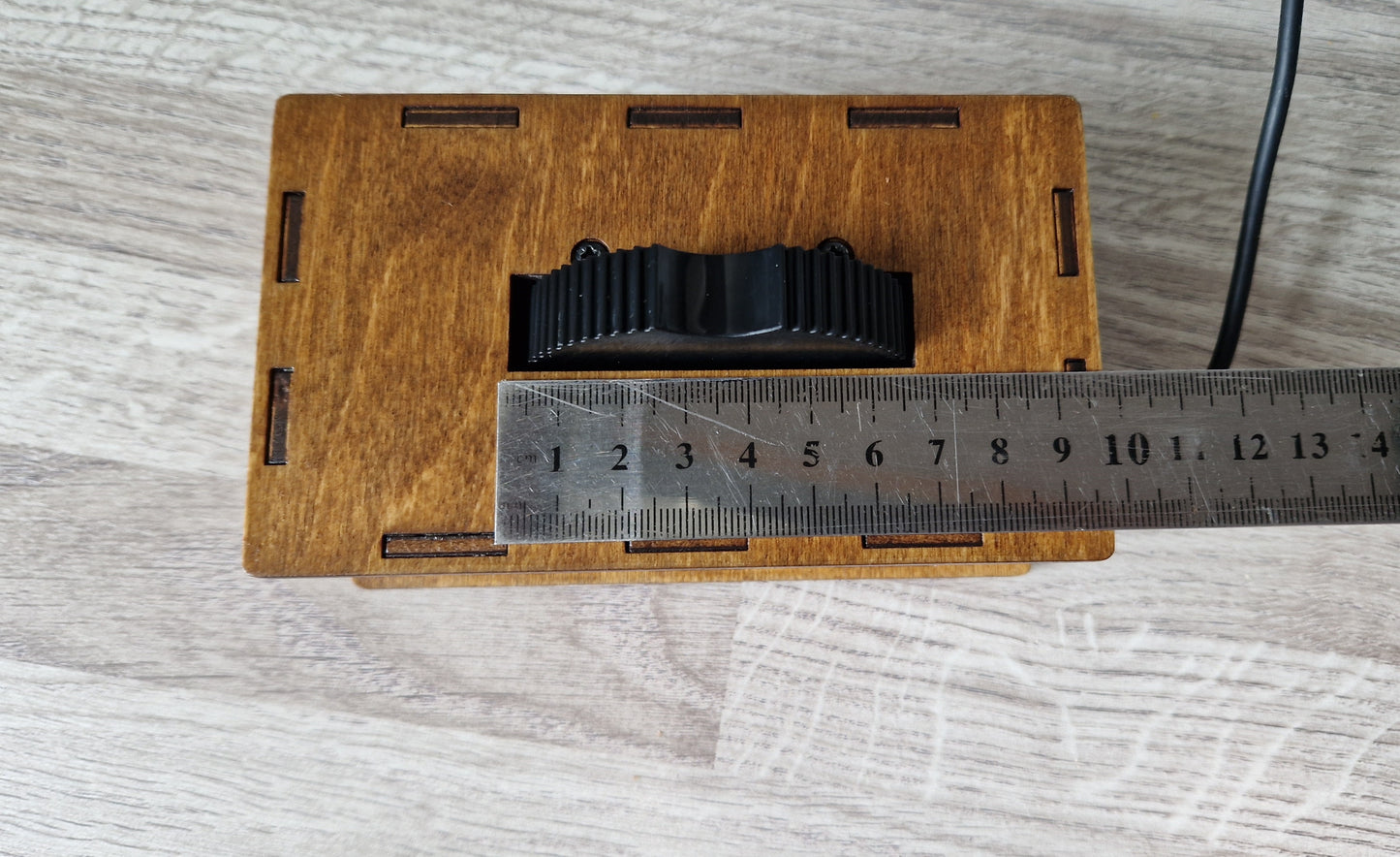 MIDI Pitch bend controller with expression pedal input