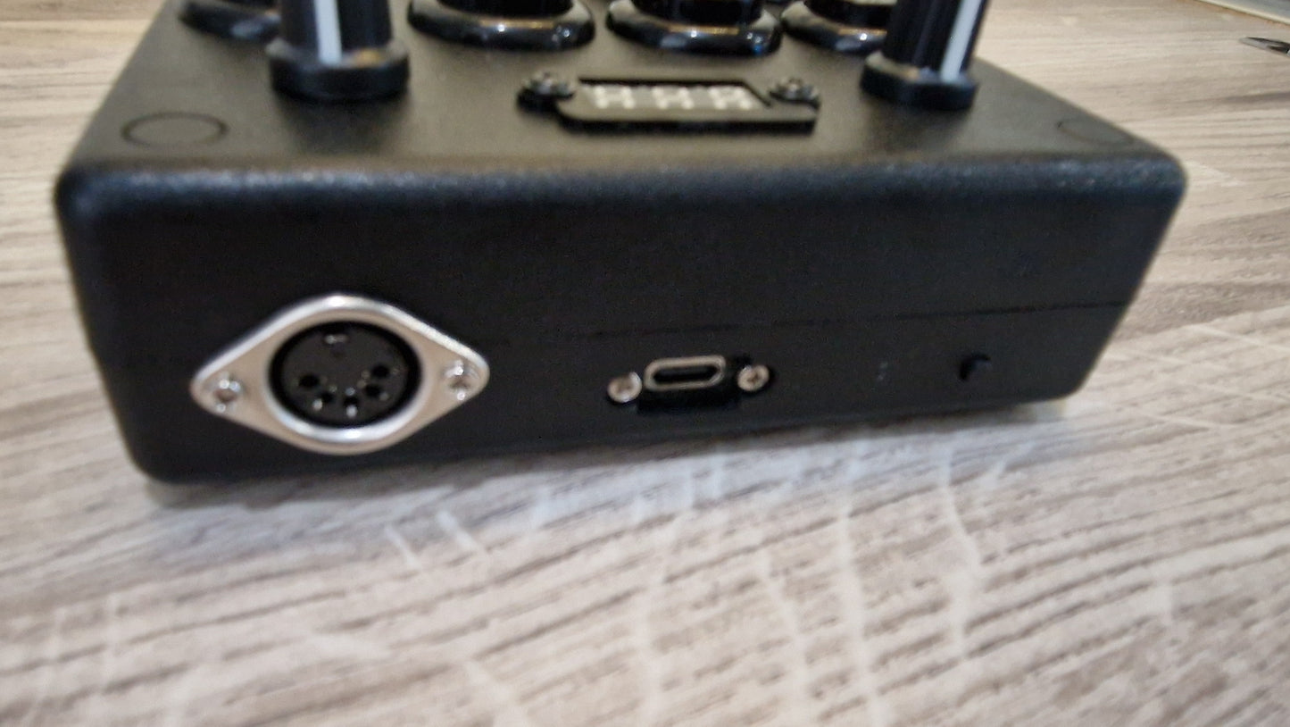 16 Button 2 Knob USB AND DIN MIDI controller