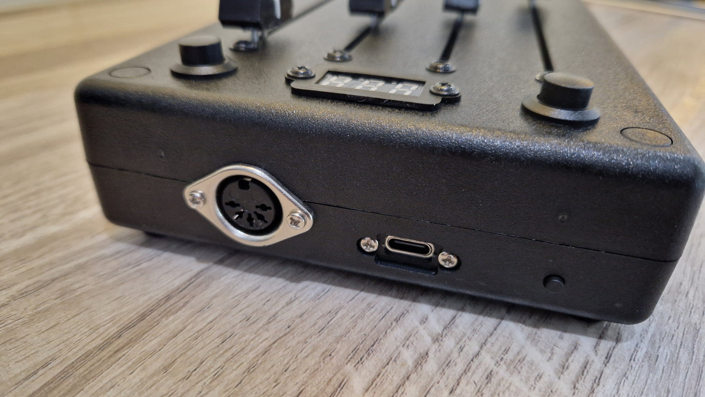 4 fader 100mm with preset buttons - ABS