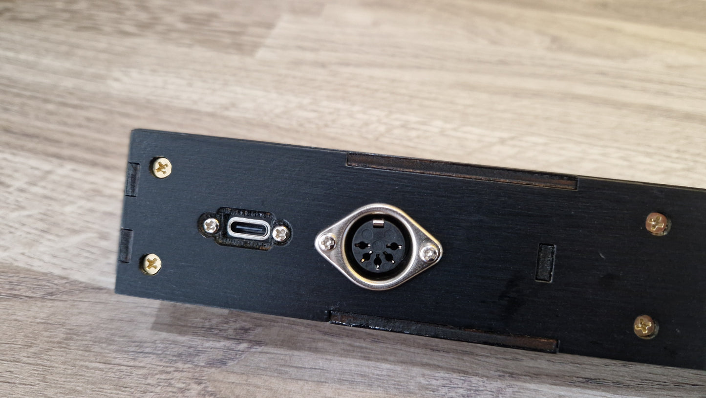 19" Rack Mount 16 knob USB MIDI and DIN MIDI Controller black