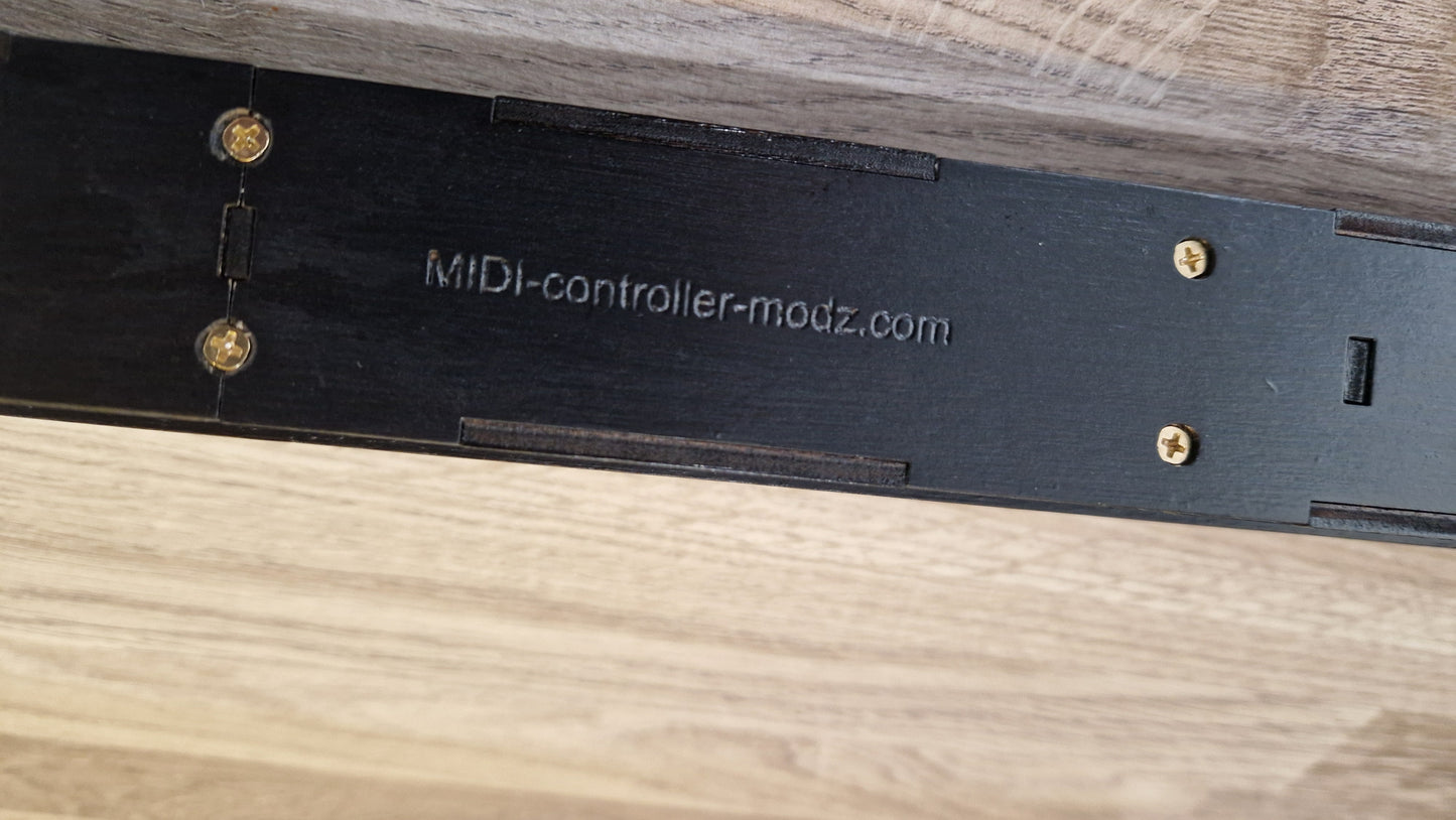 19" Rack Mount 16 knob USB MIDI and DIN MIDI Controller black