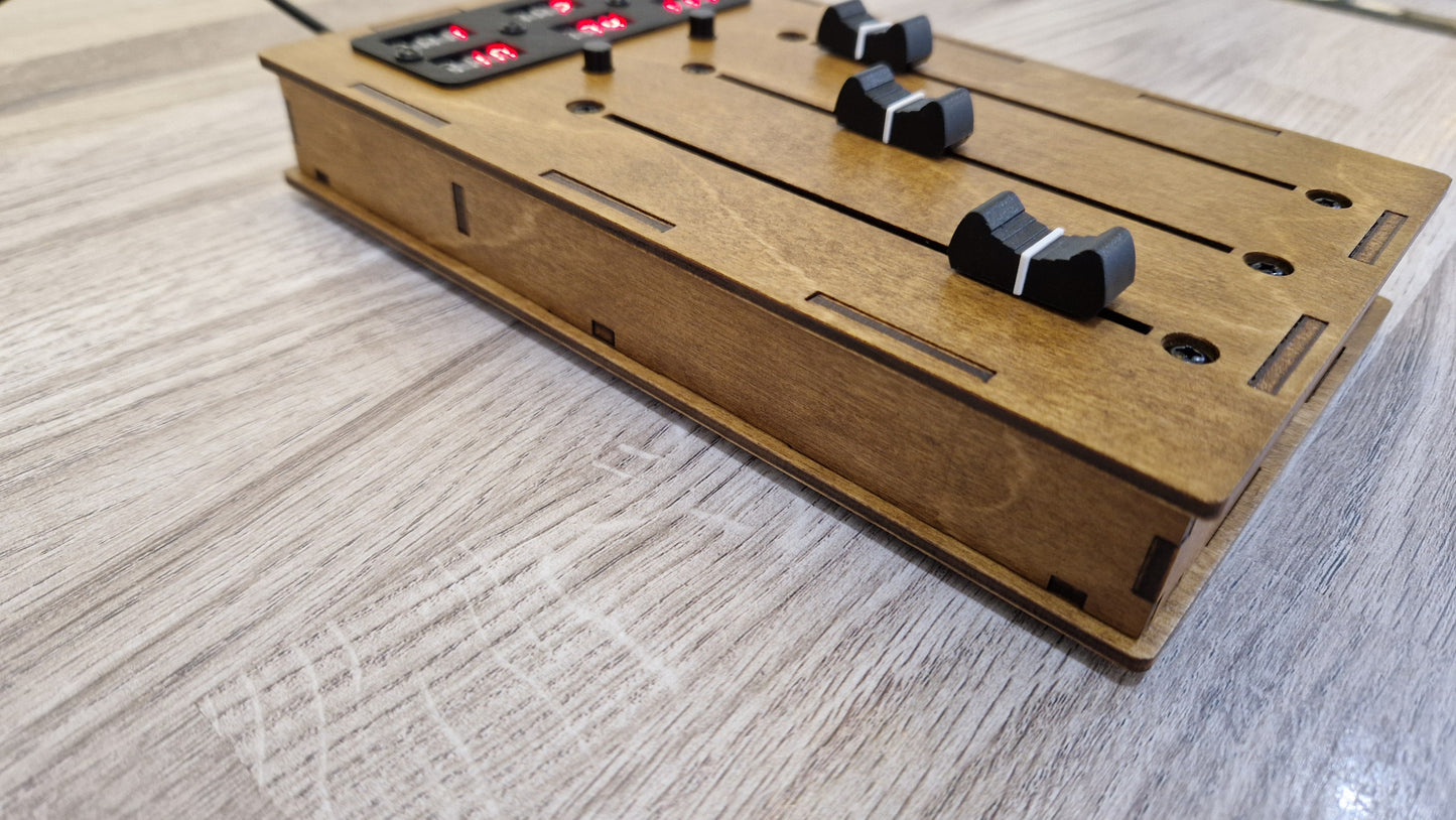 3 Fader 100mm with 6 LED displays