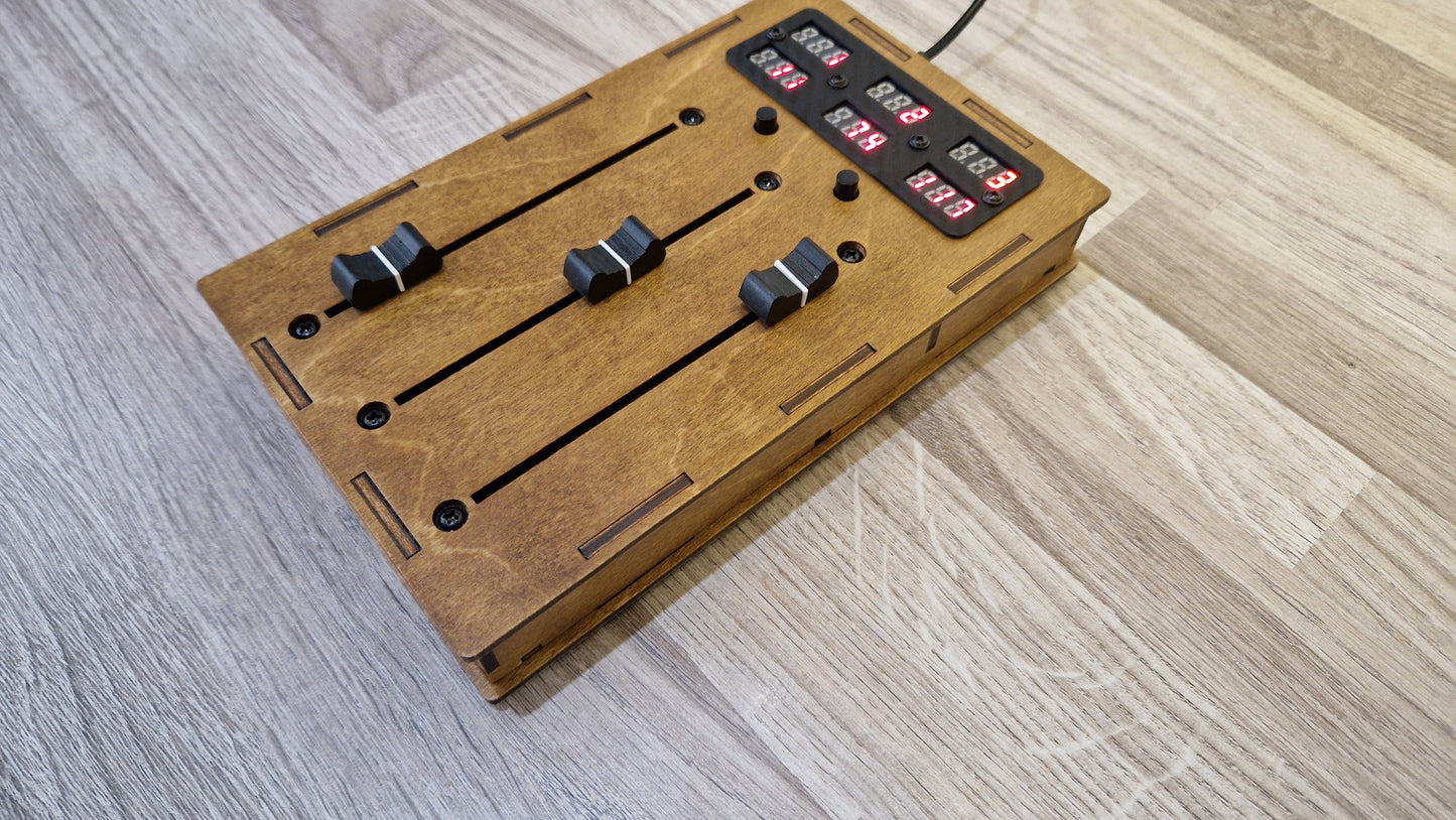 3 Fader 100mm with 6 LED displays