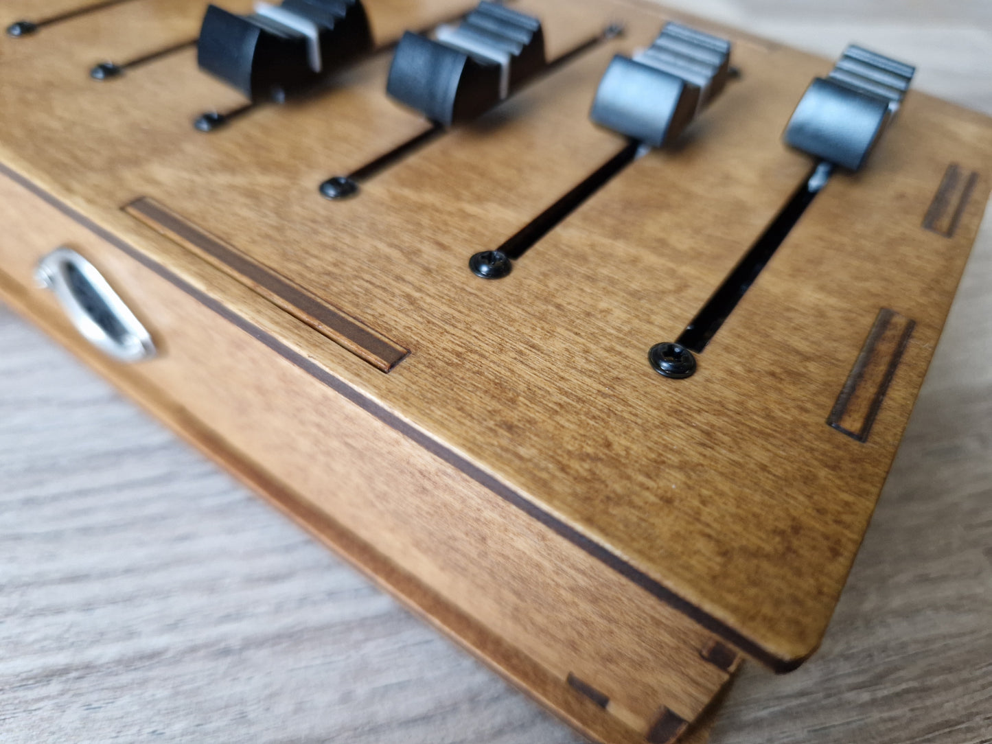 8 Fader joystick USB AND DIN MIDI controller
