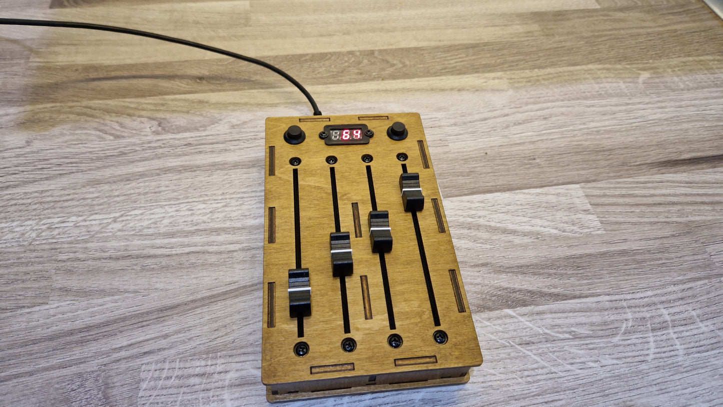 4 fader 100mm with preset buttons