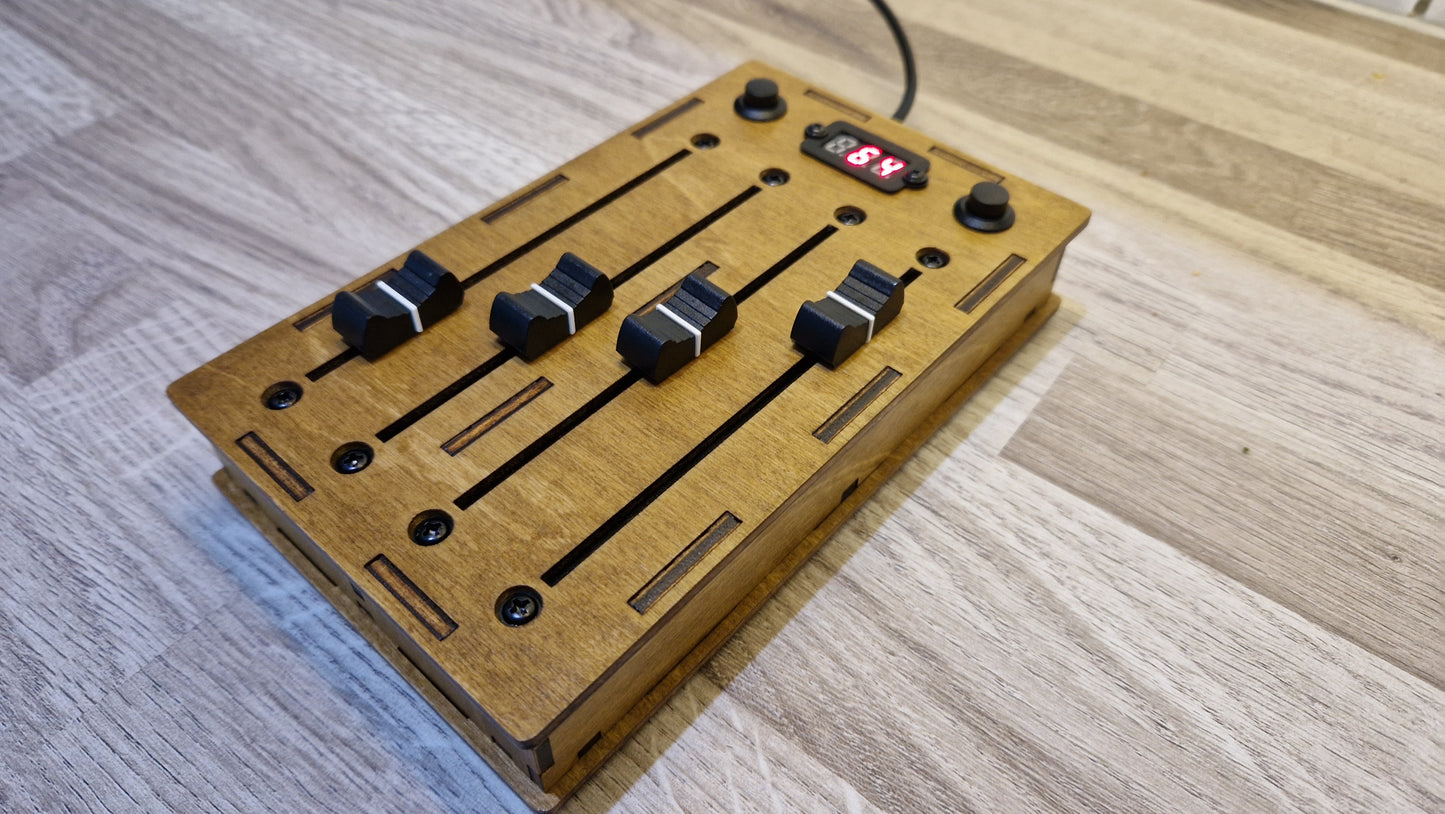 4 fader 100mm with preset buttons