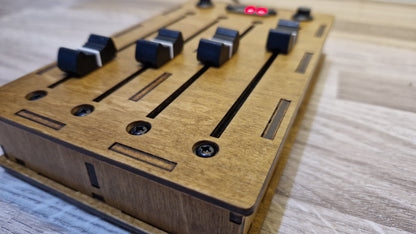 4 fader 100mm with preset buttons
