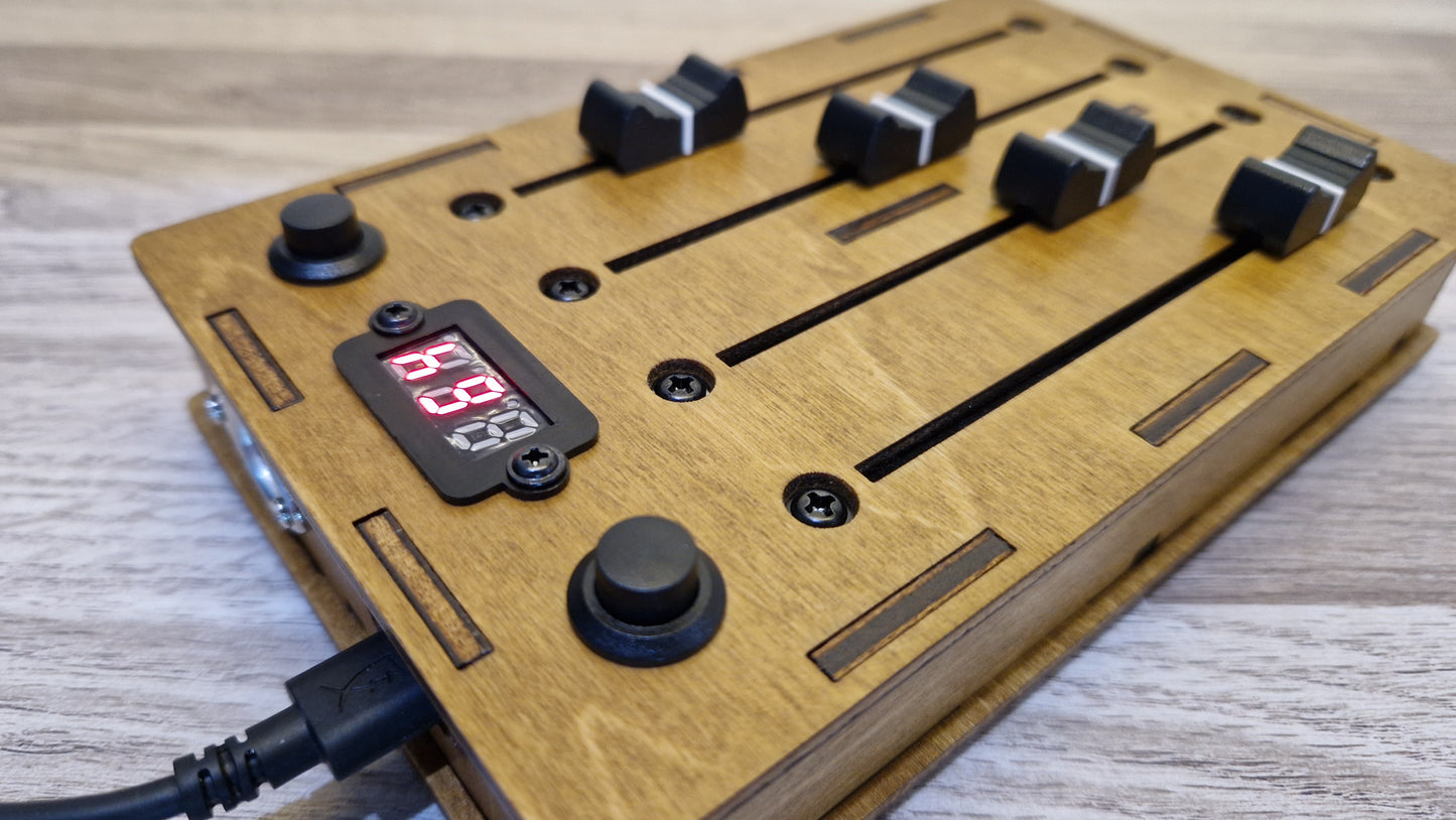 4 fader 100mm with preset buttons