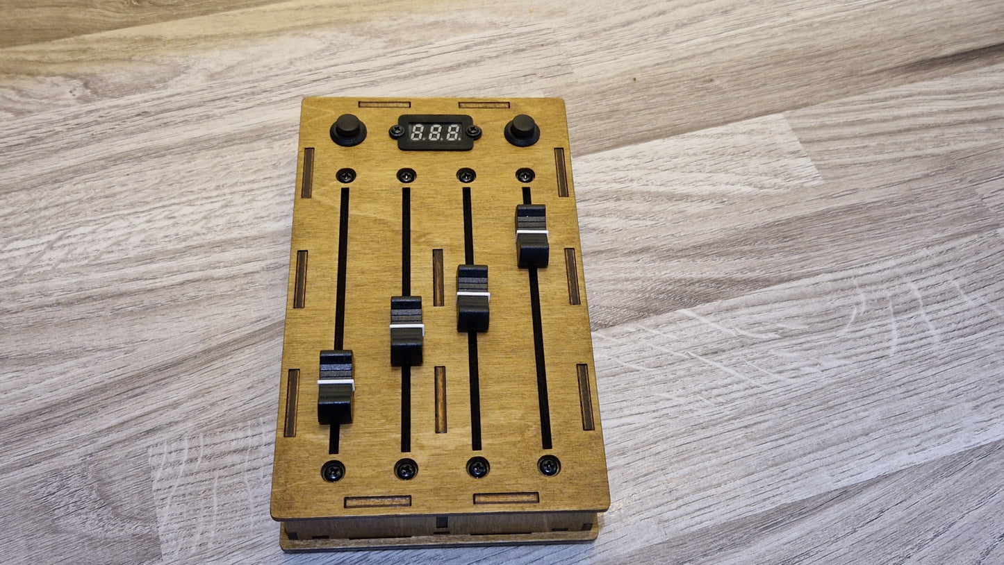 4 fader 100mm with preset buttons