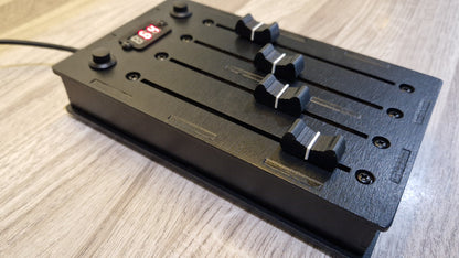 4 fader 100mm with preset buttons