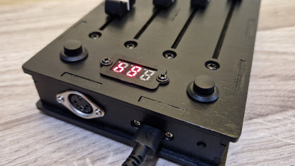 4 fader 100mm with preset buttons
