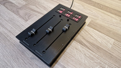 3 Fader 100mm with 6 LED displays