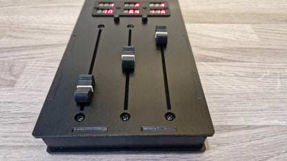 3 Fader 100mm with 6 LED displays