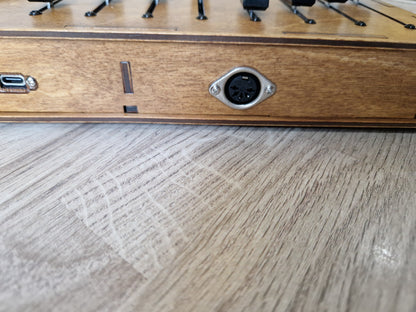8 Fader  joystick USB AND DIN MIDI controller